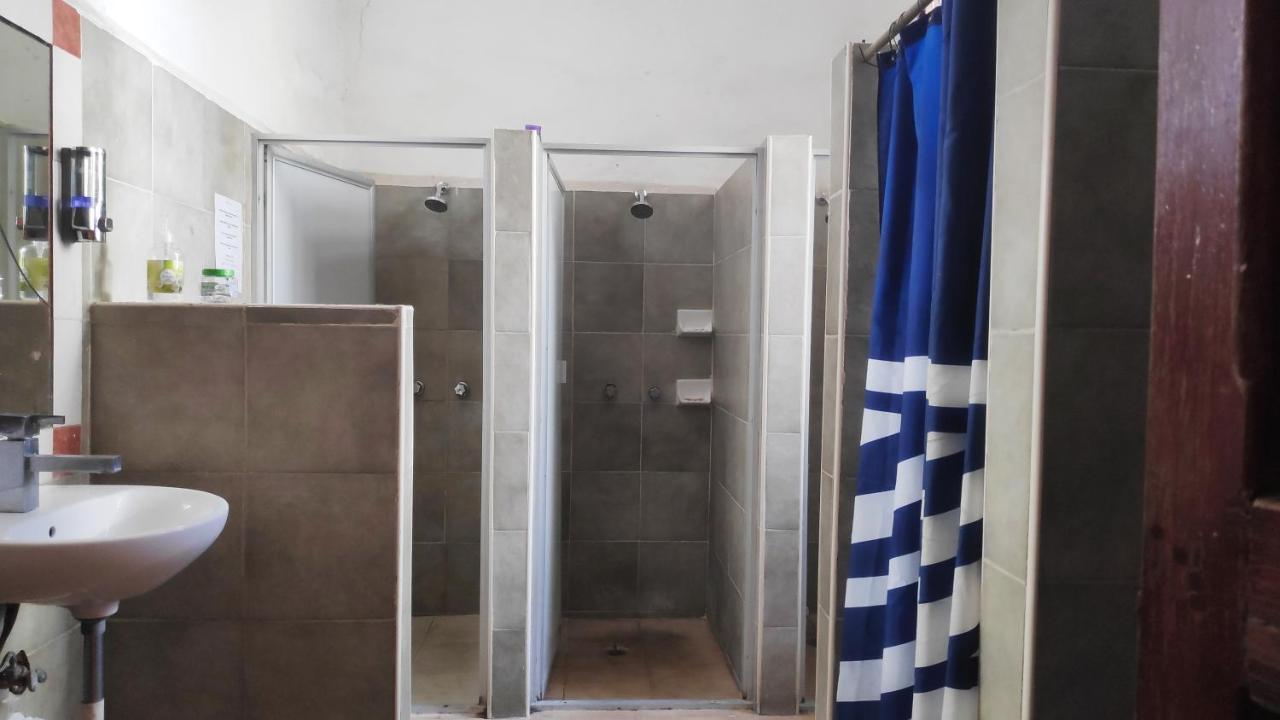 Отель Hostal Zocalo Мерида Экстерьер фото