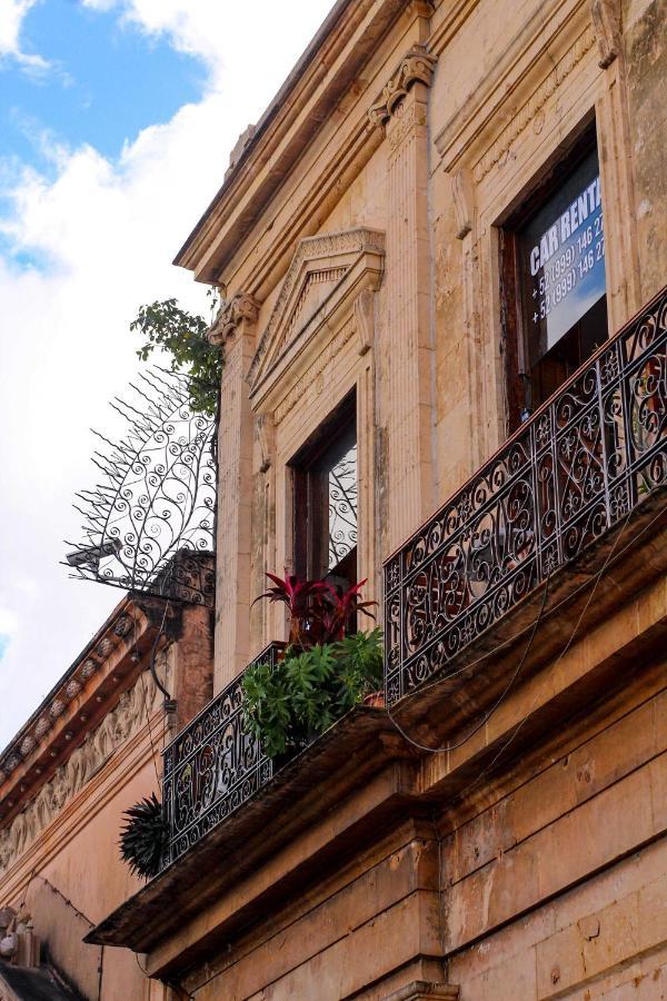 Отель Hostal Zocalo Мерида Экстерьер фото