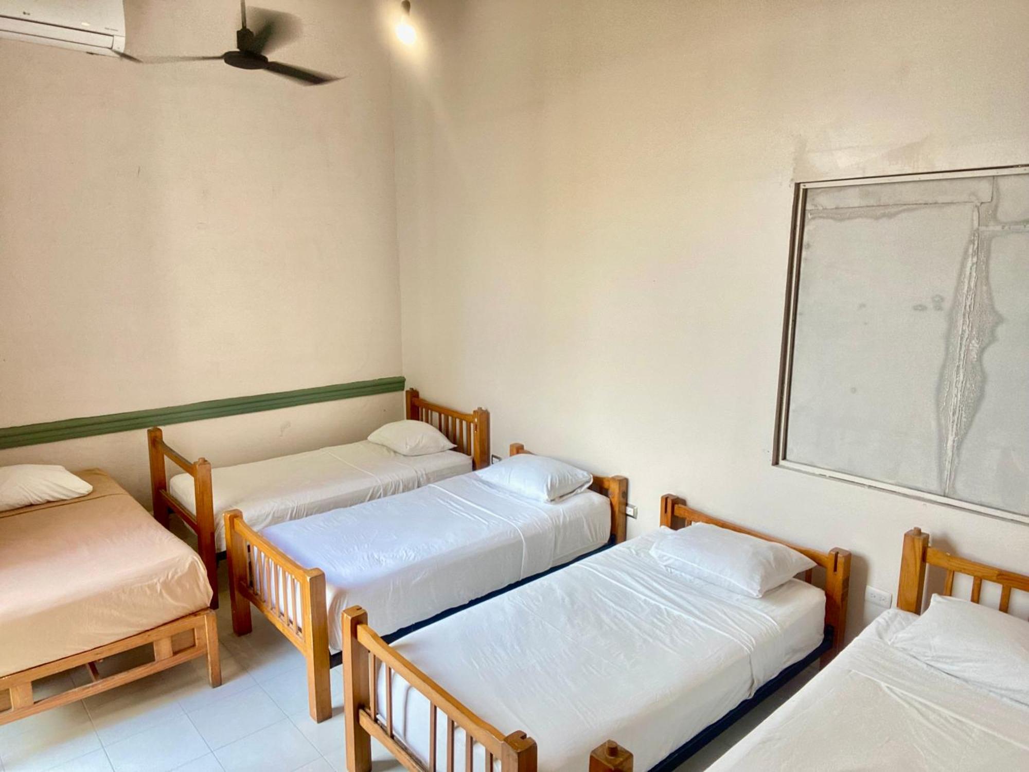 Отель Hostal Zocalo Мерида Экстерьер фото