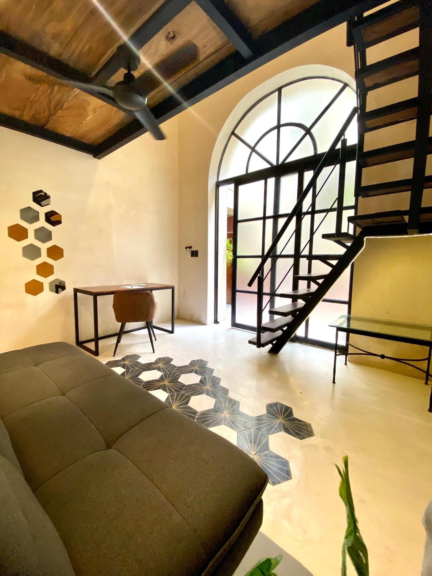 Отель Hostal Zocalo Мерида Экстерьер фото