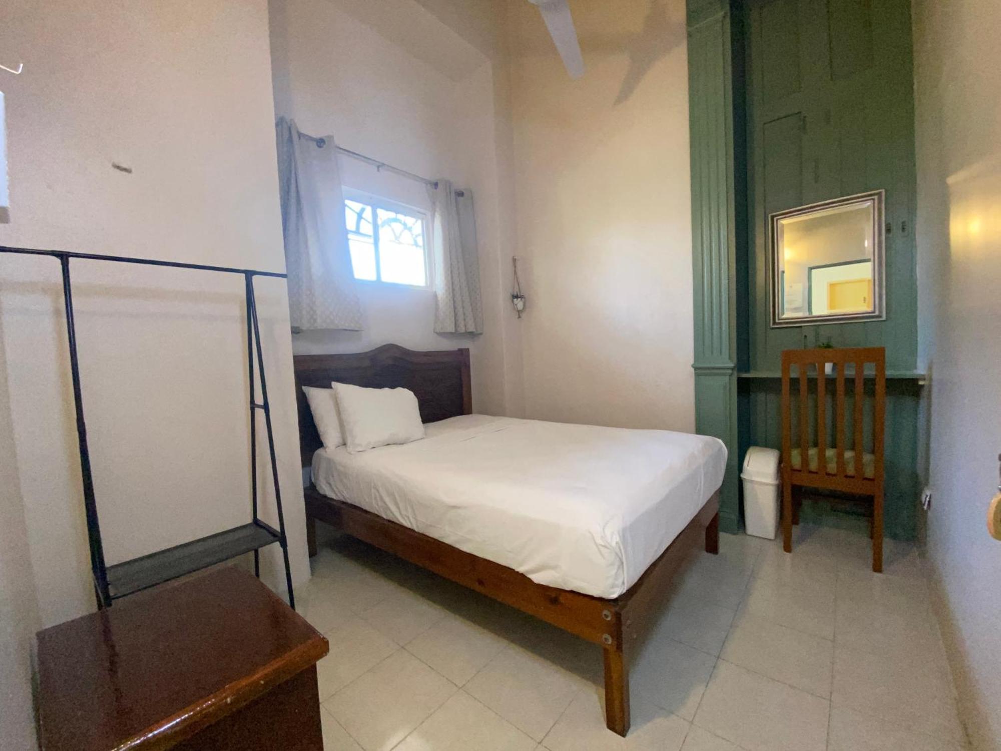 Отель Hostal Zocalo Мерида Экстерьер фото